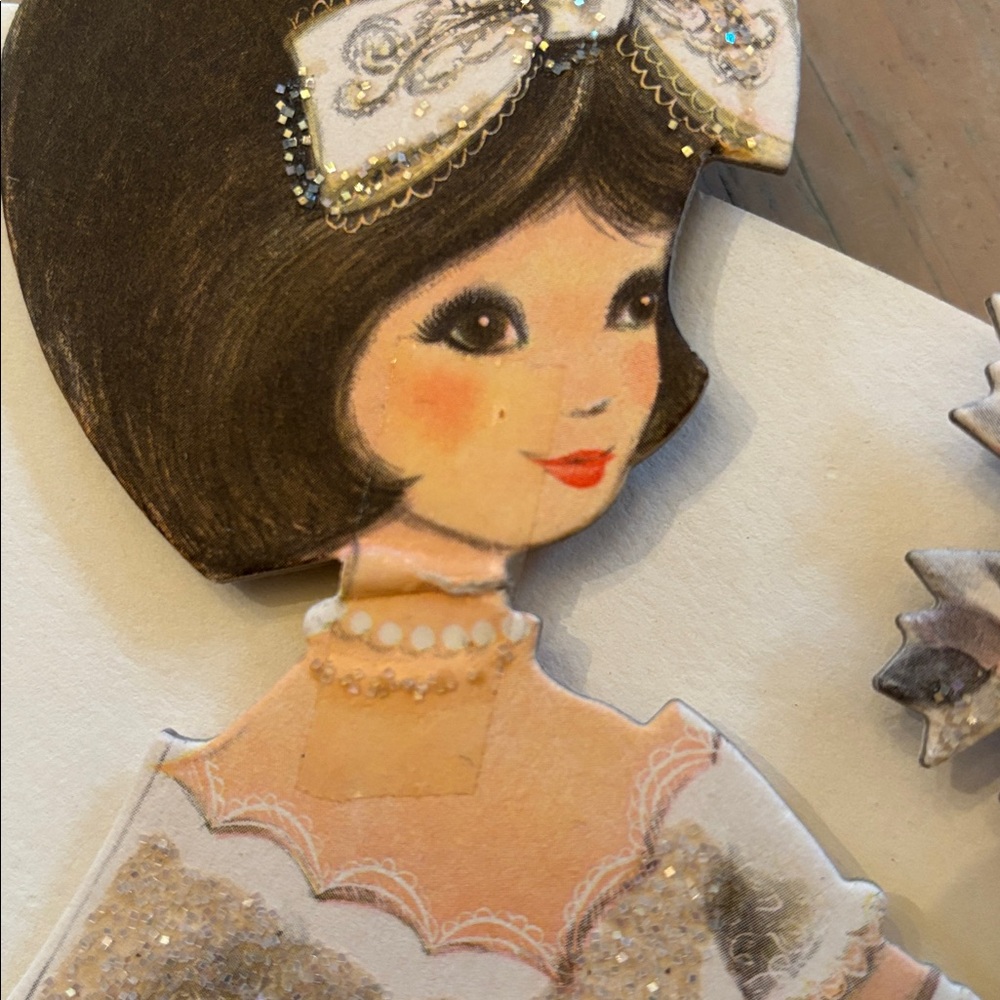 Vintage Hallmark Bride Centerpiece - Picture 13 of 14